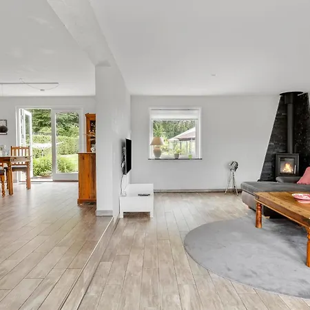 3 Bedroom Cozy In Sydals * Høruphav