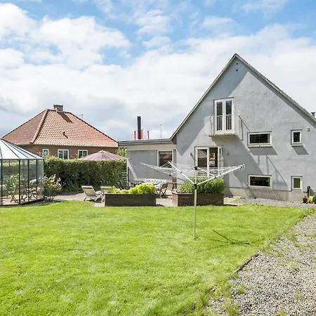 3 Bedroom Cozy In Sydals Horuphav