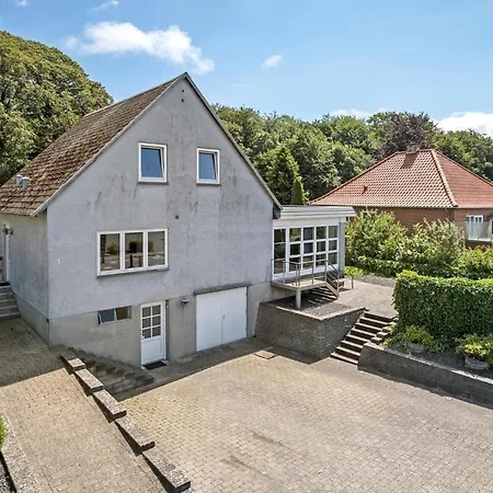 3 Bedroom Cozy In Sydals Holiday home Horuphav
